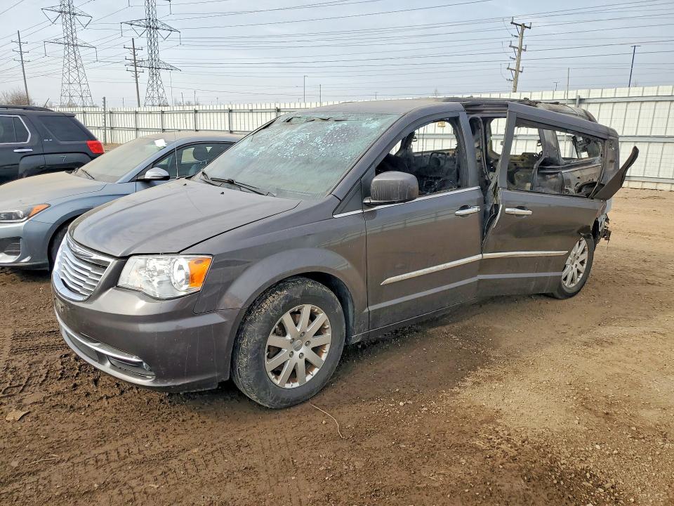 Auction sale of the 2015 Chrysler Town & Country, vin: 2C4RC1BG3FR630141, lot number: 47221976