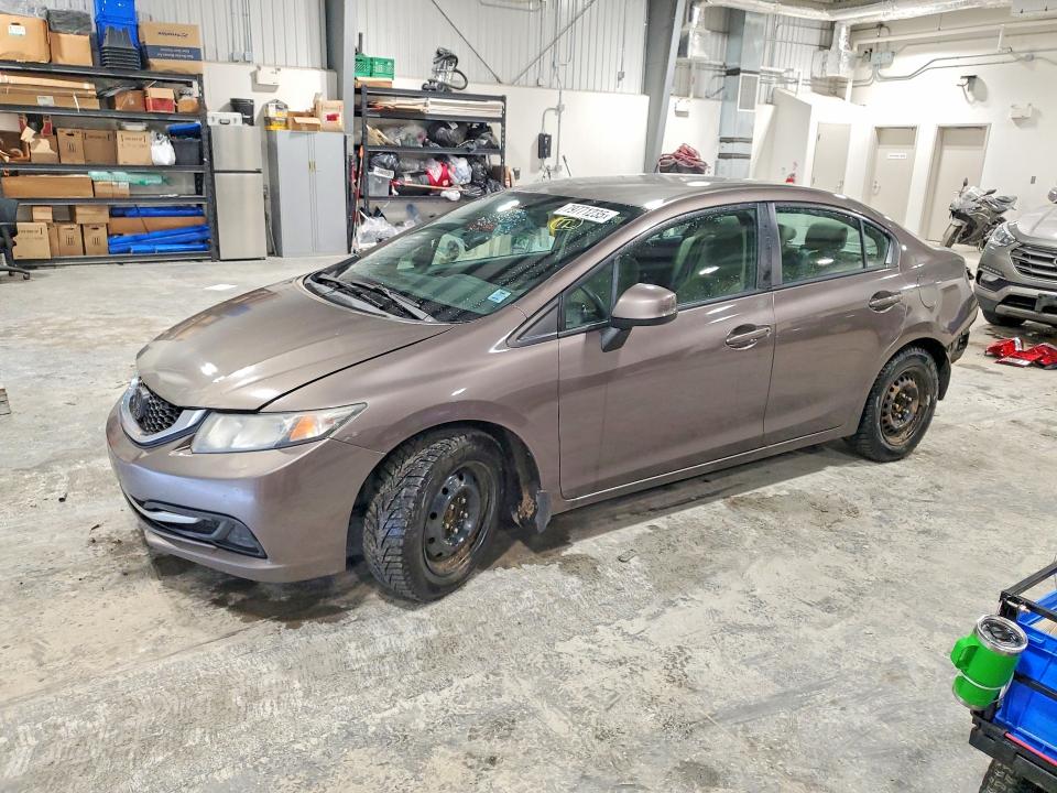Продажа на аукционе авто 2013 Honda Civic, vin: 2HGFB2F43DH027075, номер лота: 79771235