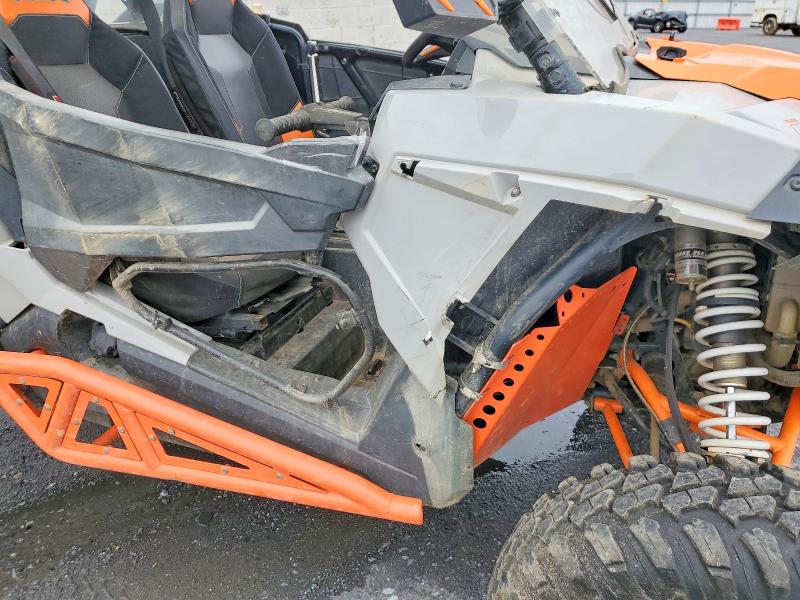 46012696 :رقم المزاد ، 3NSVDE929JF938043 vin ، 2018 Polaris Rzr مزاد بيع