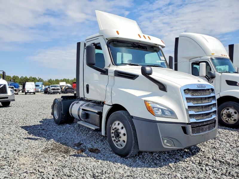 78477005 :رقم المزاد ، 3AKBHLDV2MSMJ1507 vin ، 2021 Freigliner Cascadia 126 مزاد بيع