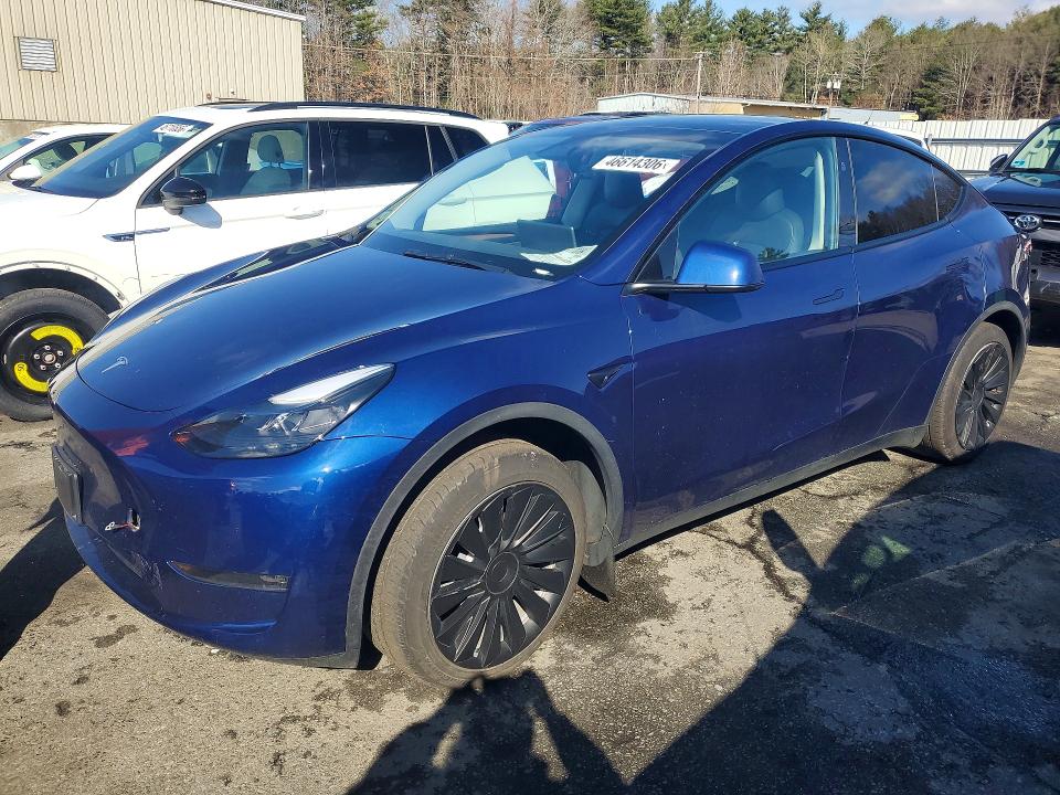 Auction sale of the 2023 Tesla Model Y, vin: 7SAYGDEE4PF886154, lot number: 46614306