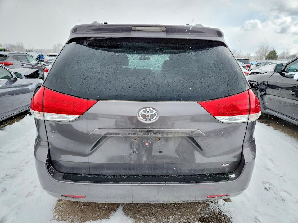 Продажа на аукционе авто 2014 Toyota Sienna, vin: 5TDKK3DC8ES476963, номер лота: 45604256