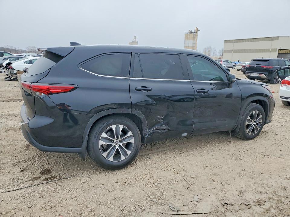46524706 :رقم المزاد ، 5TDKDRBH5PS500683 vin ، 2023 Toyota Highlander مزاد بيع