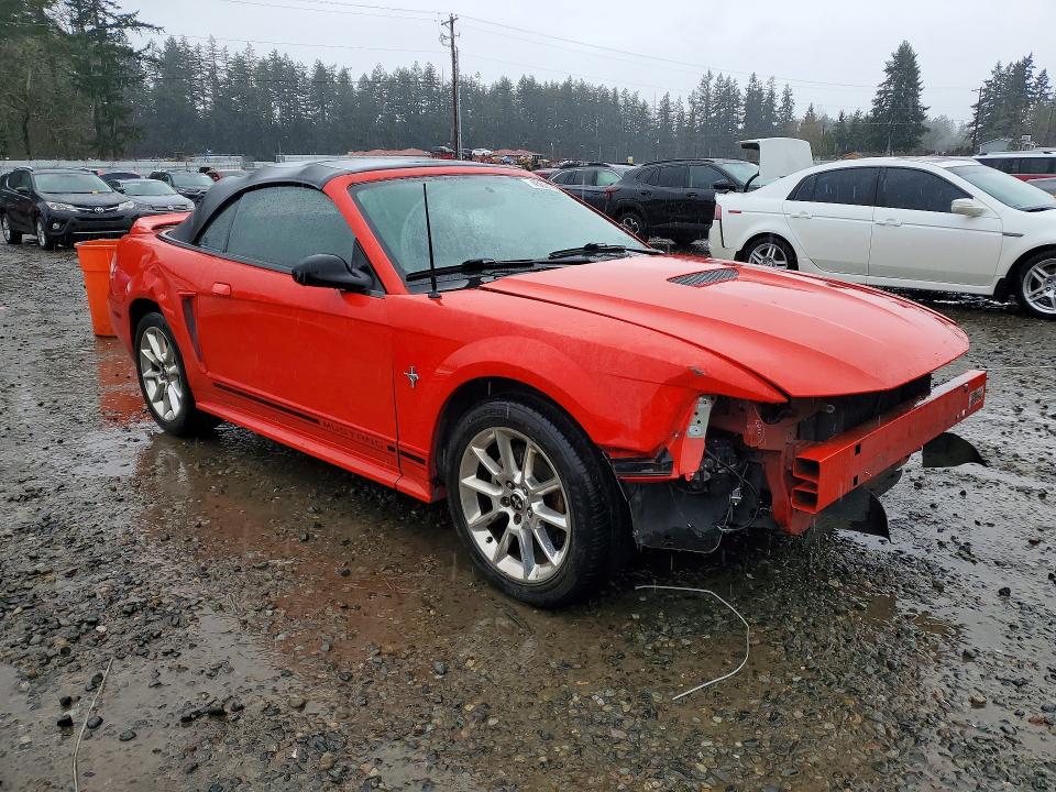 45821066 :رقم المزاد ، 1FAFP444XYF122194 vin ، 2000 Ford Mustang مزاد بيع