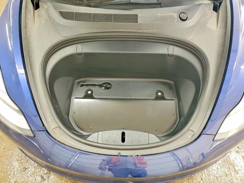 Продажа на аукционе авто 2018 Tesla Model 3, vin: 5YJ3E1EB3JF120215, номер лота: 47209376