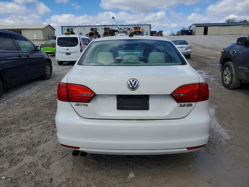2011 Volkswagen Jetta მანქანა იყიდება აუქციონზე, vin: 3VWDX7AJ7BM330955, აუქციონის ნომერი: 46176626
