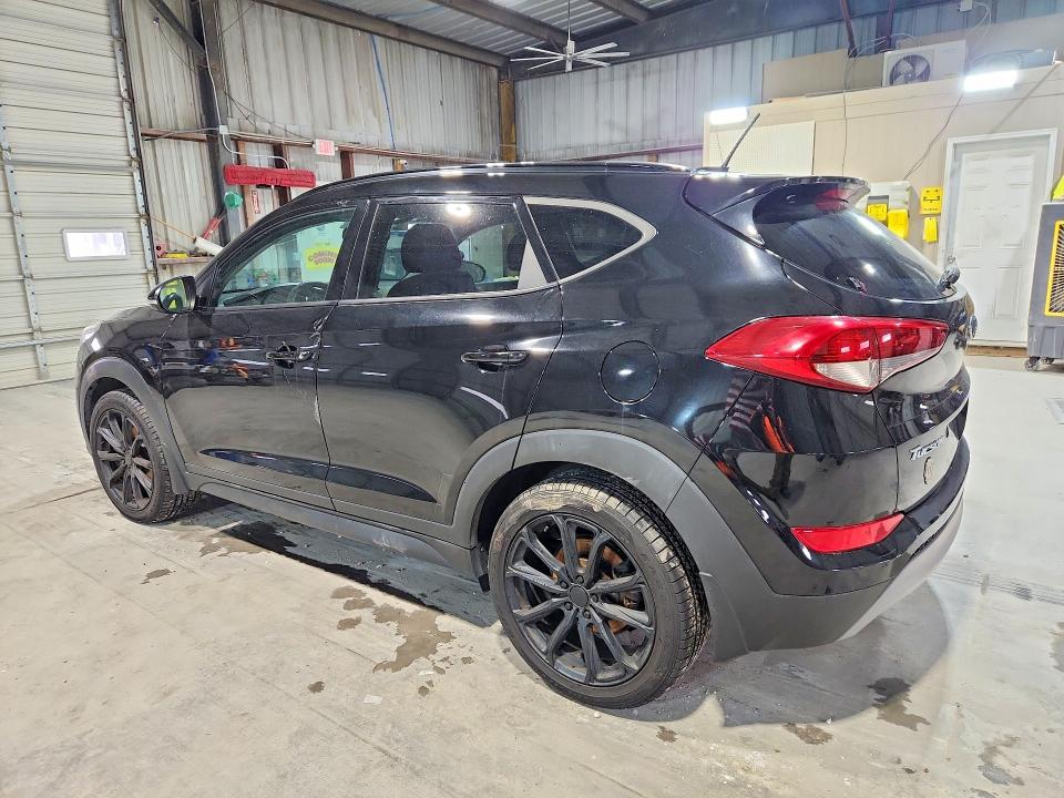 48006066 :رقم المزاد ، KM8J3CA28HU435782 vin ، 2017 Hyundai Tucson مزاد بيع