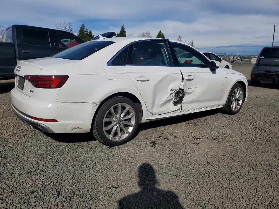 46543196 :رقم المزاد ، WAUDNAF4XKA117677 vin ، 2019 Audi A4 مزاد بيع