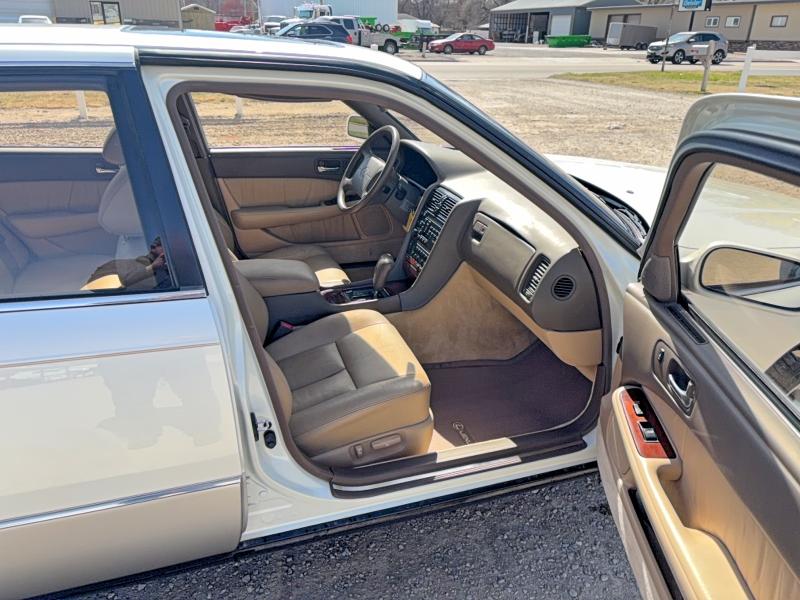 1992 Lexus Ls 400 მანქანა იყიდება აუქციონზე, vin: JT8UF11E8N0141128, აუქციონის ნომერი: 46362806
