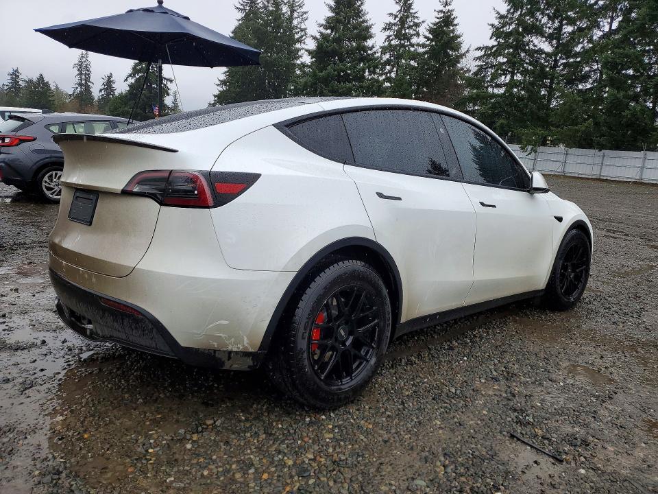 45871306 :رقم المزاد ، 7SAYGDEF1PF811761 vin ، 2023 Tesla Model Y مزاد بيع