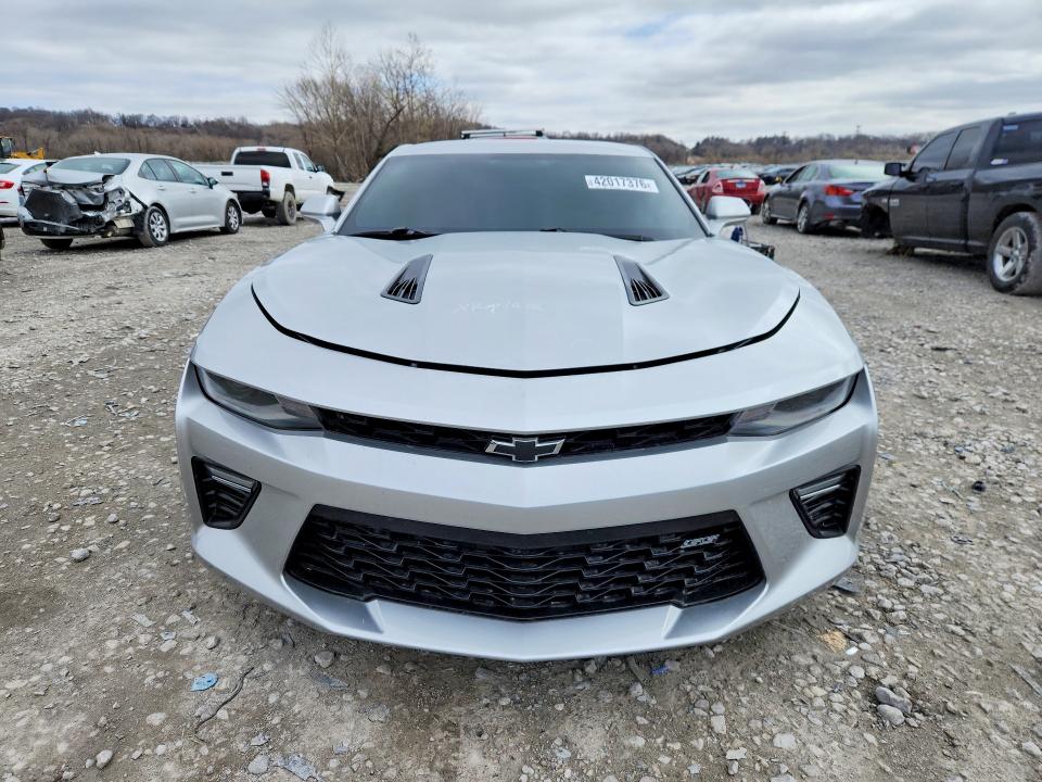 42017376 :رقم المزاد ، 1G1FE1R77J0186339 vin ، 2018 Chevrolet Camaro مزاد بيع