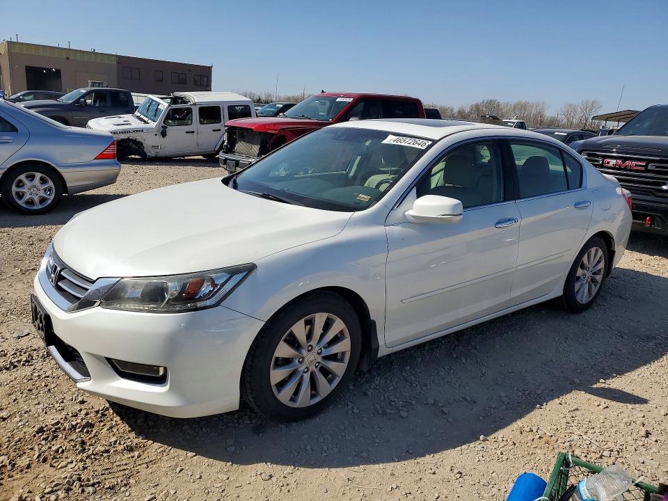 2013 Honda Accord მანქანა იყიდება აუქციონზე, vin: 1HGCR2F83DA003259, აუქციონის ნომერი: 46572646