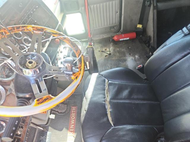 Продажа на аукционе авто 2006 Kenworth Construction, vin: 1XKWDB9X36J136334, номер лота: 45743186