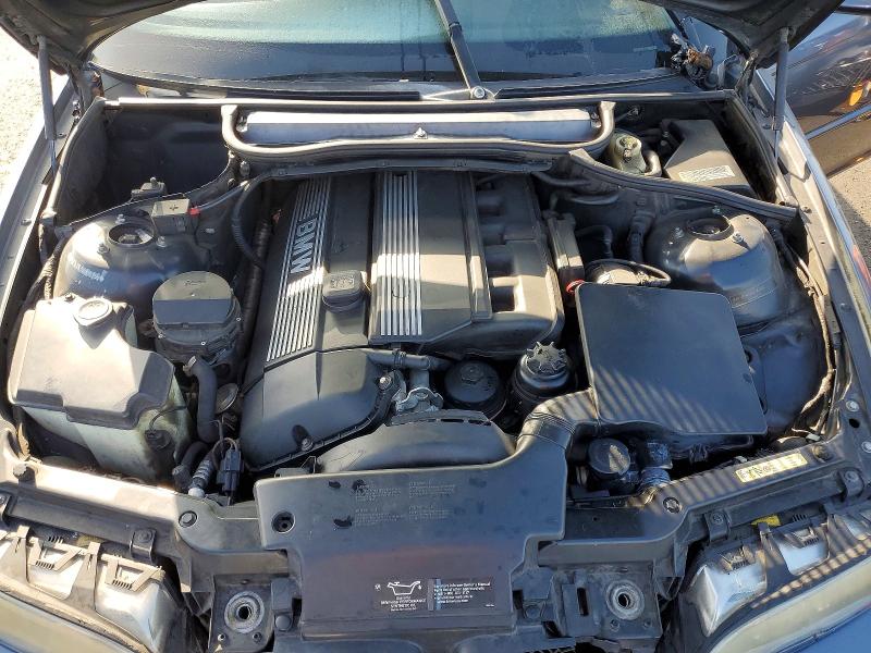 47542126 :رقم المزاد ، WBABS53411JU85756 vin ، 2001 Bmw 330 مزاد بيع