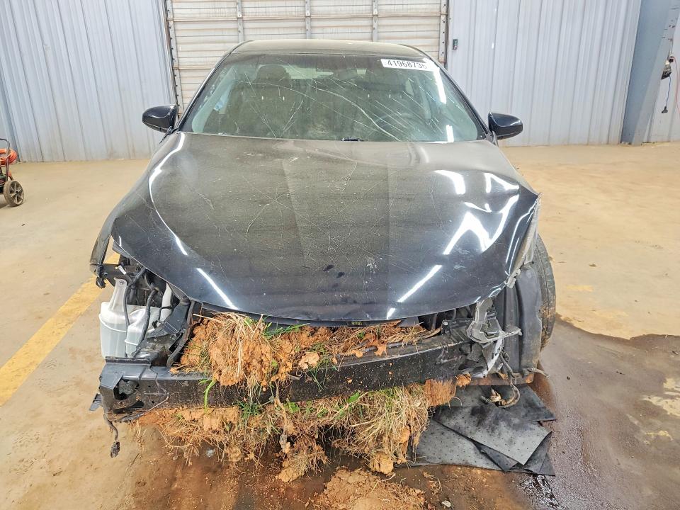41968736 :رقم المزاد ، 4T1BF1FK4FU013708 vin ، 2015 Toyota Camry مزاد بيع
