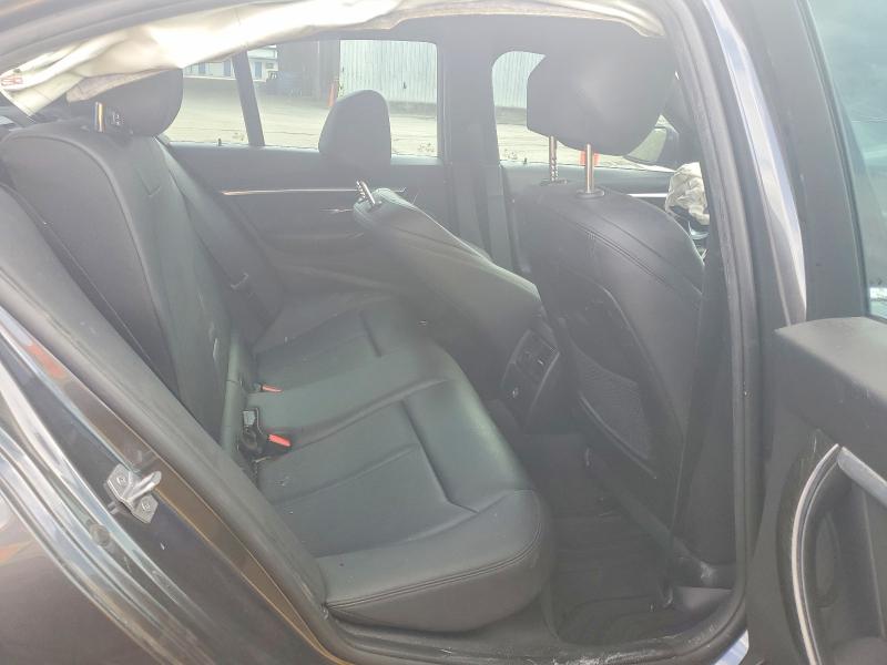 41713306 :رقم المزاد ، WBA8B9C51JEE83382 vin ، 2018 Bmw 330 مزاد بيع