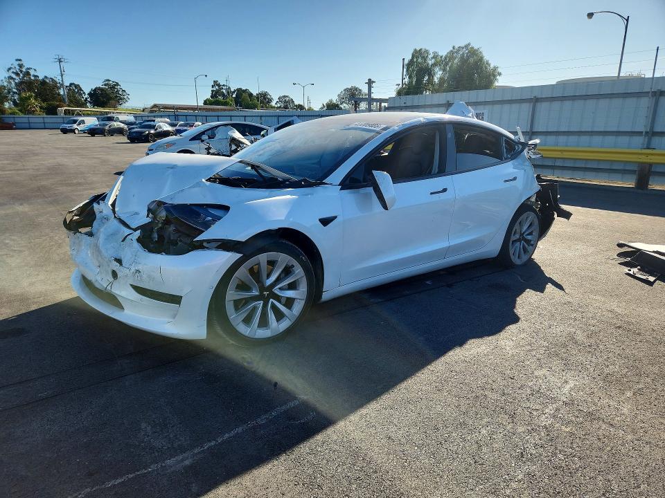 2022 Tesla Model 3 მანქანა იყიდება აუქციონზე, vin: 5YJ3E1EB3NF145394, აუქციონის ნომერი: 41775466
