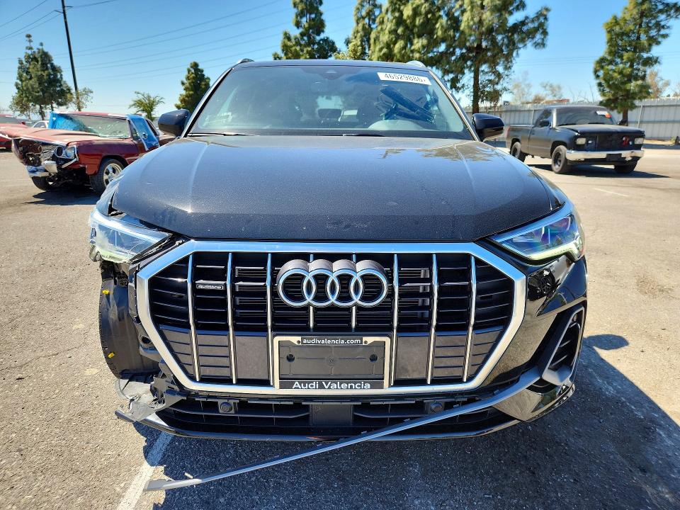 46529886 :رقم المزاد ، WA1DECF35R1162469 vin ، 2024 Audi Q3 مزاد بيع