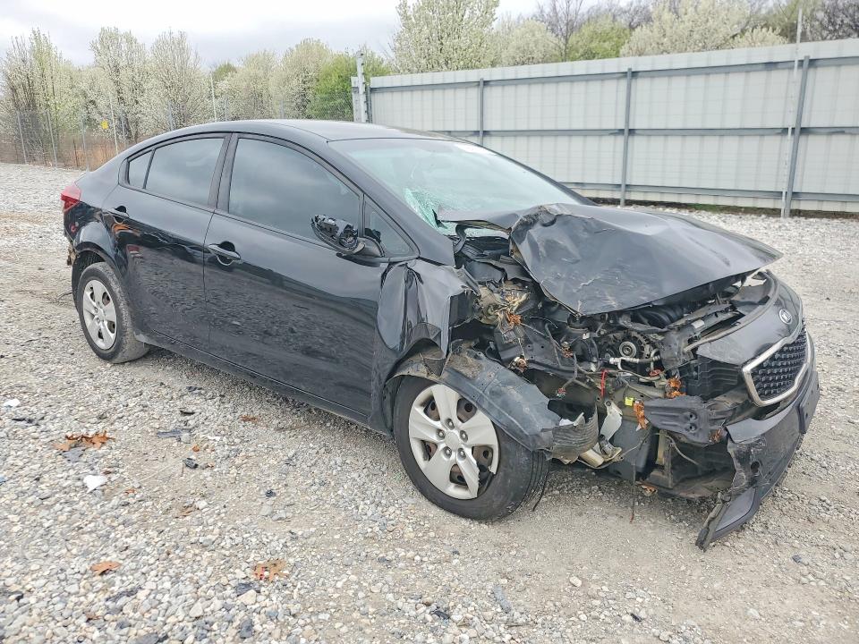 45461446 :رقم المزاد ، 3KPFK4A77HE065714 vin ، 2017 Kia Forte مزاد بيع