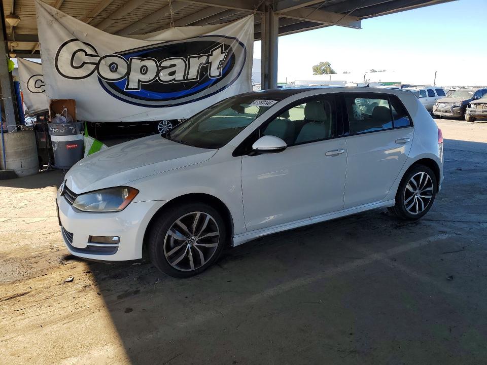 47269146 :رقم المزاد ، 3VW217AU0FM005492 vin ، 2015 Volkswagen Golf مزاد بيع