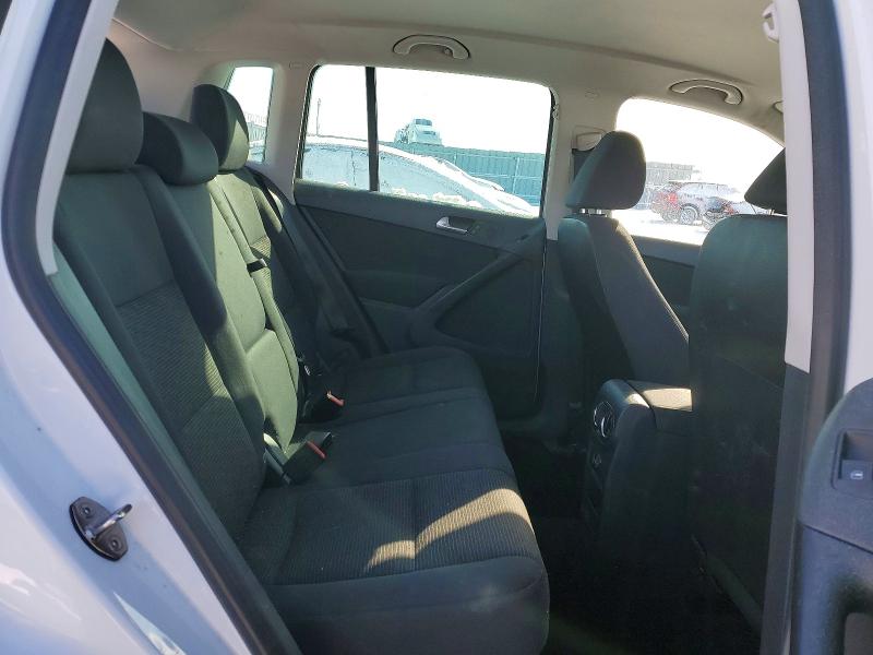45582446 :رقم المزاد ، WVGJV7AX4FW566691 vin ، 2015 Volkswagen Tiguan مزاد بيع