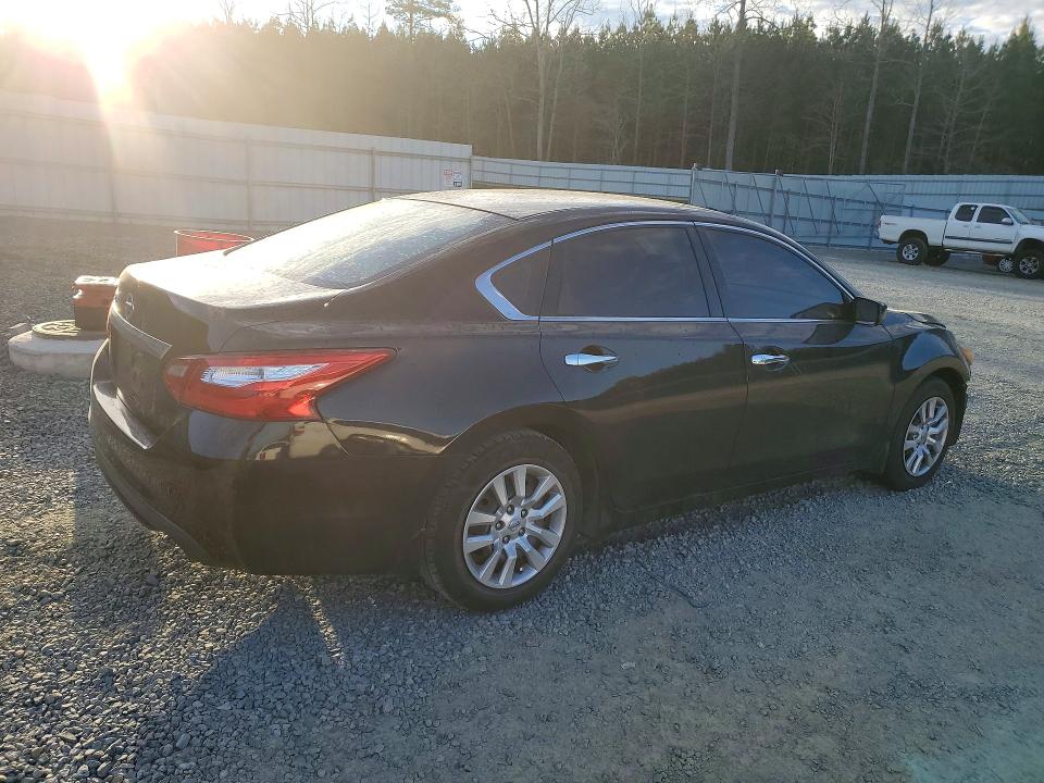 2016 Nissan Altima მანქანა იყიდება აუქციონზე, vin: 1N4AL3AP6GN386824, აუქციონის ნომერი: 42055066