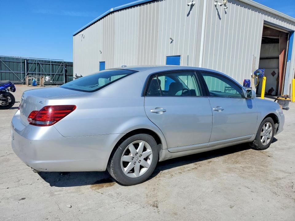 2010 Toyota Avalon მანქანა იყიდება აუქციონზე, vin: 4T1BK3DBXAU357532, აუქციონის ნომერი: 46493976