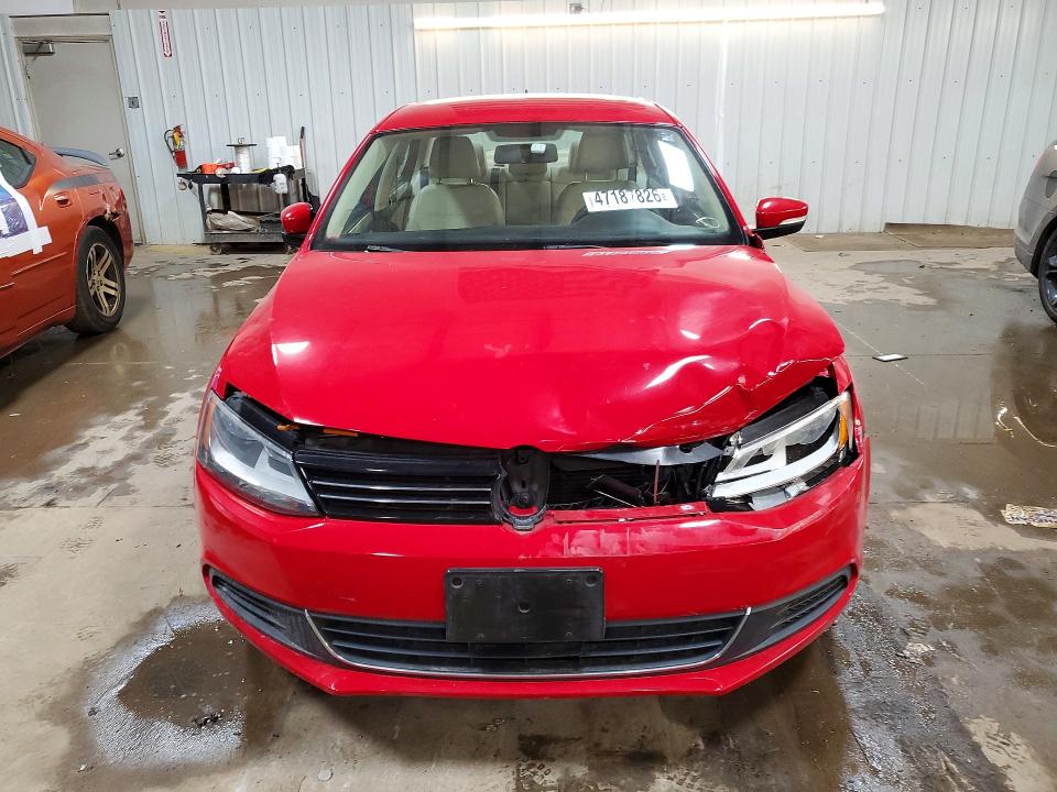47187826 :رقم المزاد ، 3VWDP7AJ2DM450892 vin ، 2013 Volkswagen Jetta مزاد بيع