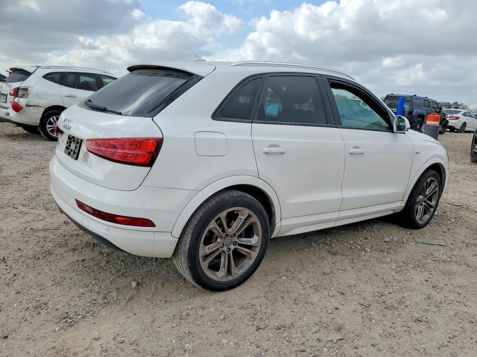 79771135 :رقم المزاد ، WA1BCCFS1JR013292 vin ، 2018 Audi Q3 مزاد بيع