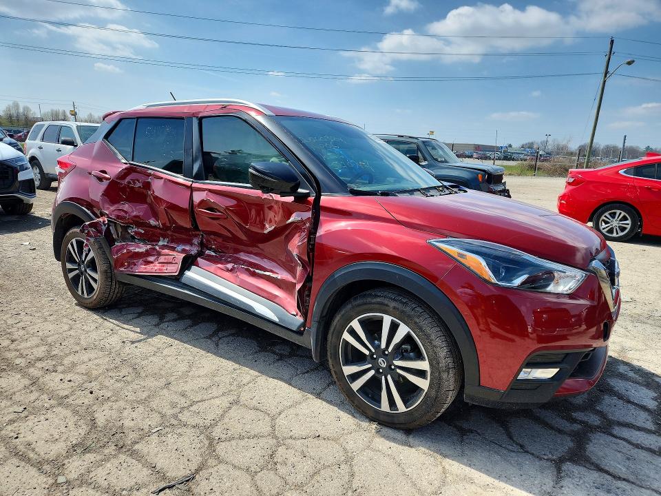47583486 :رقم المزاد ، 3N1CP5CU1JL540744 vin ، 2018 Nissan Kicks مزاد بيع