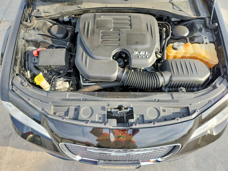 46132336 :رقم المزاد ، 2C3CCAKG0JH149093 vin ، 2018 Chrysler 300 مزاد بيع