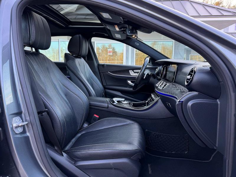 46028766 :رقم المزاد ، WDDZF4KB2HA126772 vin ، 2017 Mercedes-benz E مزاد بيع