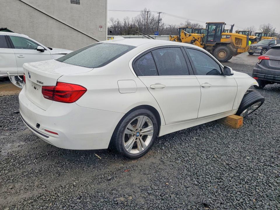 2017 Bmw 330 მანქანა იყიდება აუქციონზე, vin: WBA8D9G58HNU60497, აუქციონის ნომერი: 78684905