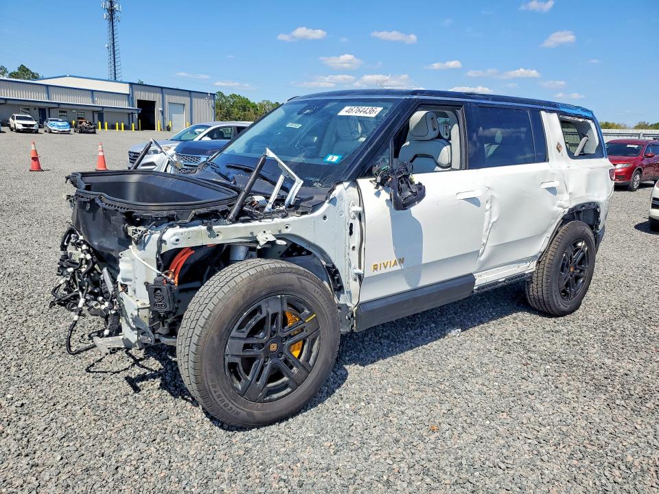46764436 :رقم المزاد ، 7PDSGABA8PN016999 vin ، 2023 Rivian R1s مزاد بيع