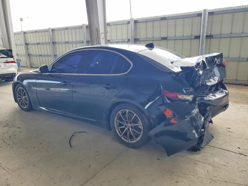2018 Alfa Romeo Giulia მანქანა იყიდება აუქციონზე, vin: ZARFAEBN1J7593122, აუქციონის ნომერი: 49504536