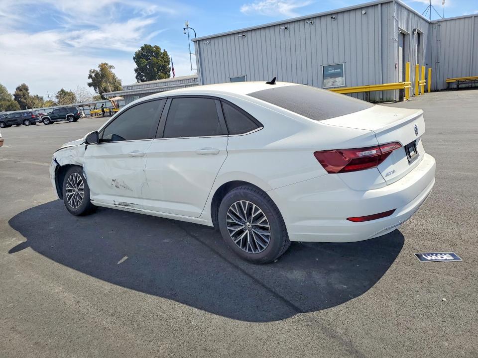 47640186 :رقم المزاد ، 3VWC57BU1MM046203 vin ، 2021 Volkswagen Jetta مزاد بيع