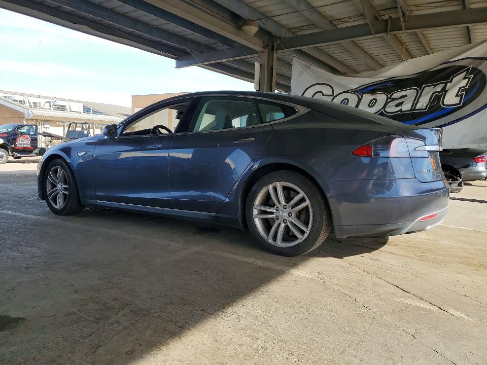 41760316 :رقم المزاد ، 5YJSA1H17EFP61285 vin ، 2014 Tesla Model S مزاد بيع