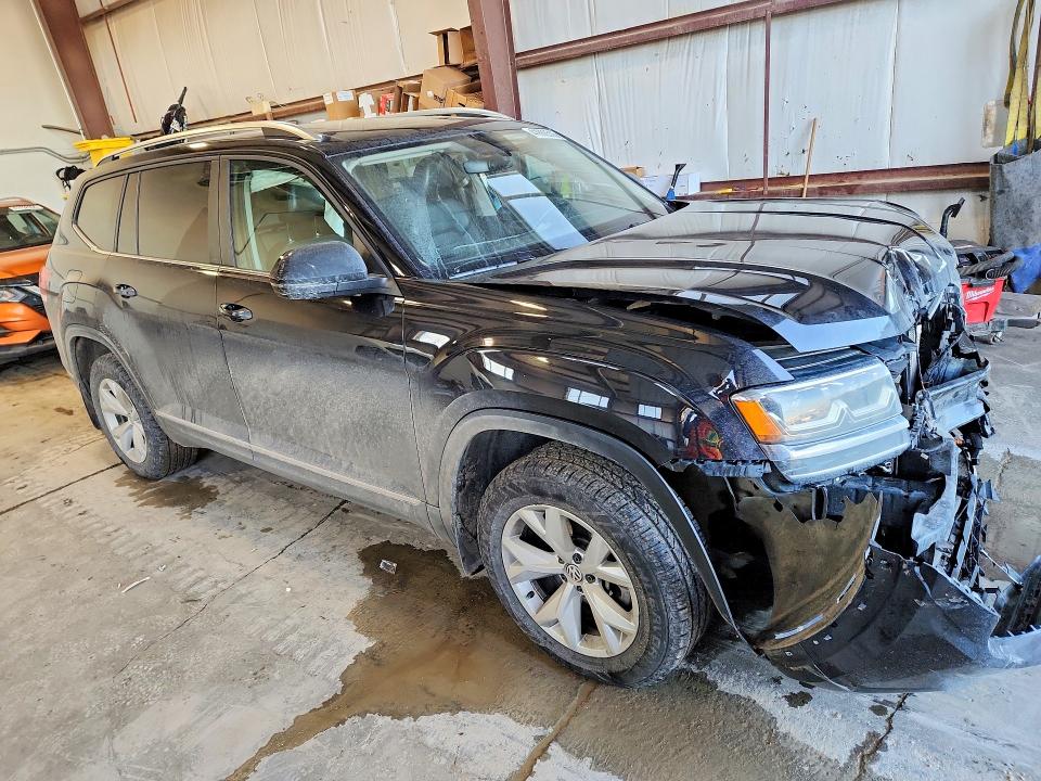41692516 :رقم المزاد ، 1V2MR2CAXJC511317 vin ، 2018 Volkswagen Atlas مزاد بيع