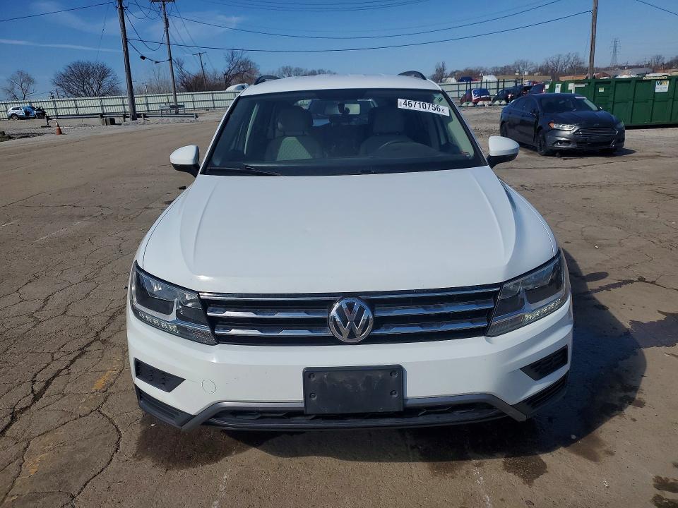 Продажа на аукционе авто 2020 Volkswagen Tiguan, vin: 3VV1B7AX8LM113443, номер лота: 46710756