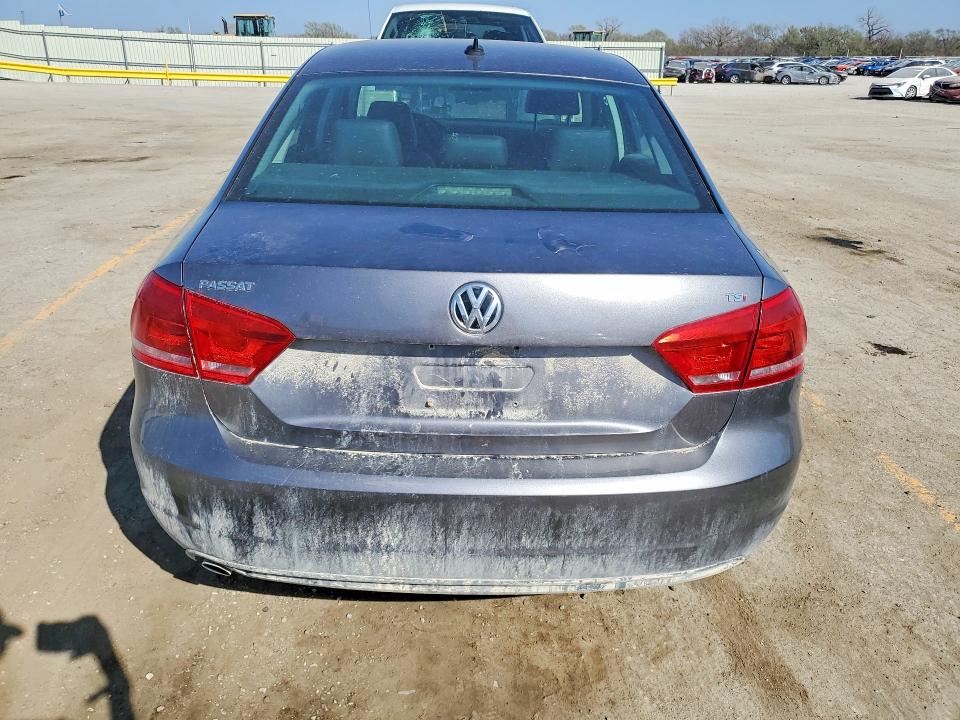Продажа на аукционе авто 2015 Volkswagen Passat, vin: 1VWAT7A36FC042111, номер лота: 47197726