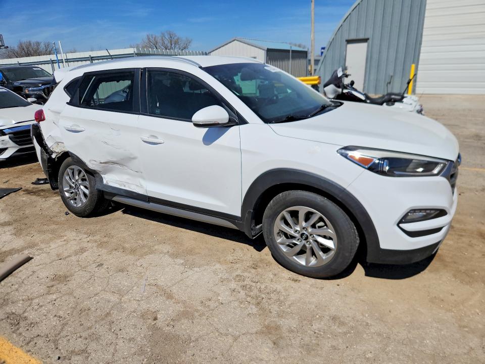 47050446 :رقم المزاد ، KM8J33A26HU297515 vin ، 2017 Hyundai Tucson مزاد بيع