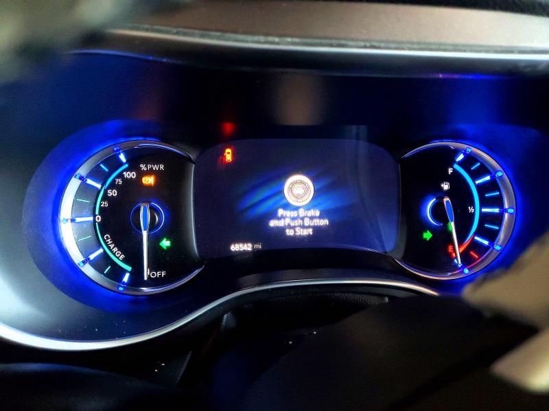 46679866 :رقم المزاد ، 2C4RC1N79JR230136 vin ، 2018 Chrysler Pacifica مزاد بيع