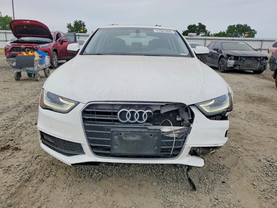 Продажа на аукционе авто 2016 Audi A4, vin: WAUAFAFL4GN006243, номер лота: 47825366