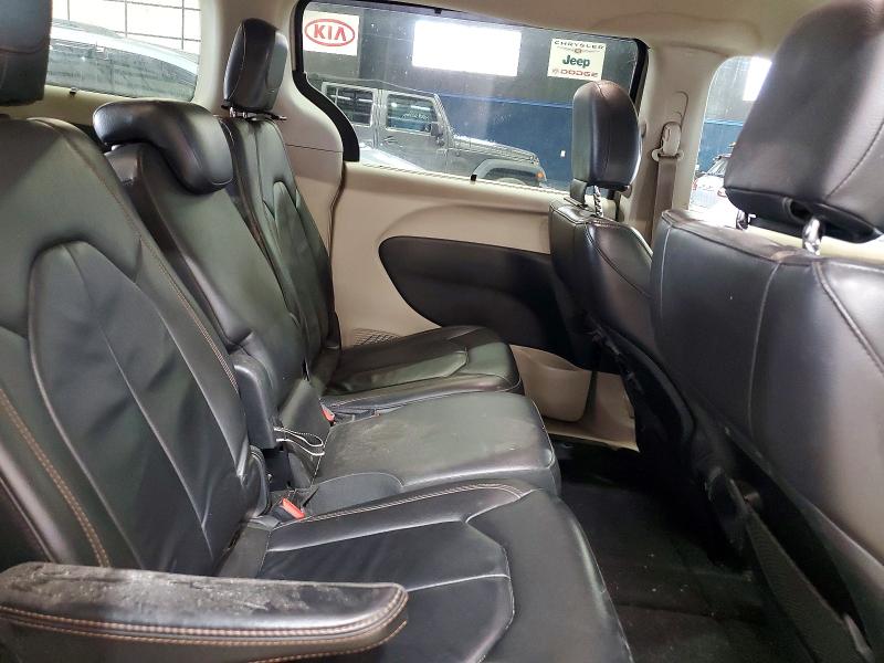 47832646 :رقم المزاد ، 2C4RC1BG4HR670635 vin ، 2017 Chrysler Pacifica مزاد بيع