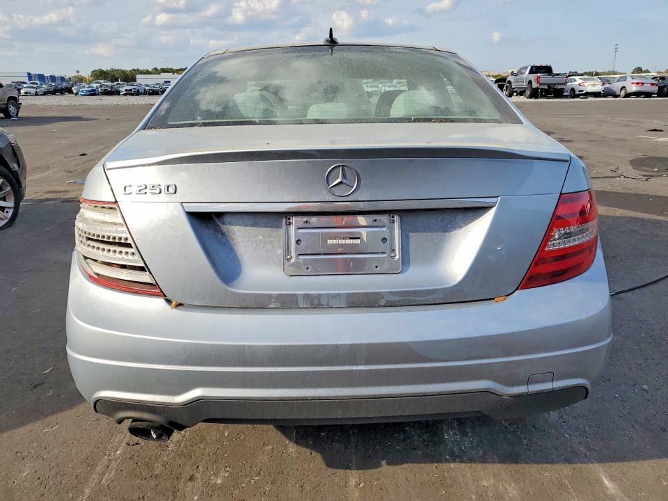 Продажа на аукционе авто 2014 Mercedes-benz C, vin: WDDGF4HB3ER310856, номер лота: 45981946