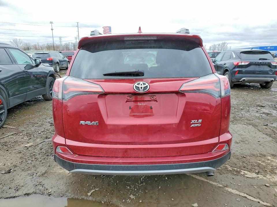 2018 Toyota Rav4 მანქანა იყიდება აუქციონზე, vin: 2T3RFREV3JW800402, აუქციონის ნომერი: 46297096
