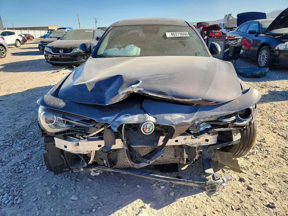 46379806 :رقم المزاد ، ZARFAMBN8K7612888 vin ، 2019 Alfa Romeo Giulia مزاد بيع