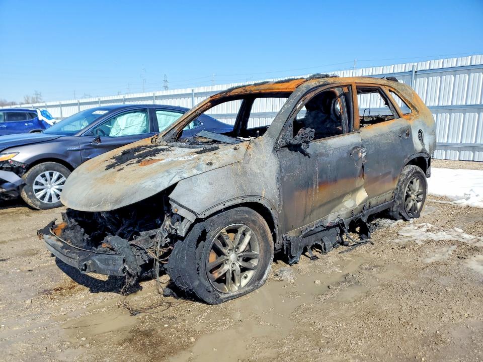 2015 Kia Sorento მანქანა იყიდება აუქციონზე, vin: 5XYKT3A66FG598280, აუქციონის ნომერი: 45812126