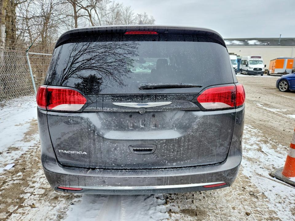 2017 Chrysler Pacifica მანქანა იყიდება აუქციონზე, vin: 2C4RC1EG1HR727322, აუქციონის ნომერი: 46616966