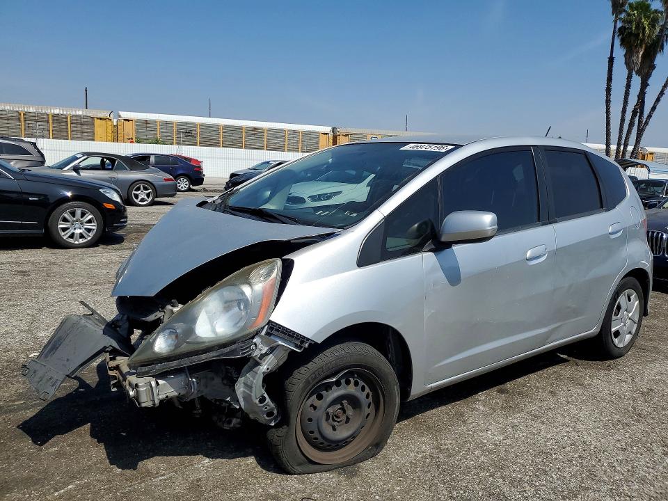 46975196 :رقم المزاد ، JHMGE8H32CC028705 vin ، 2012 Honda Fit مزاد بيع